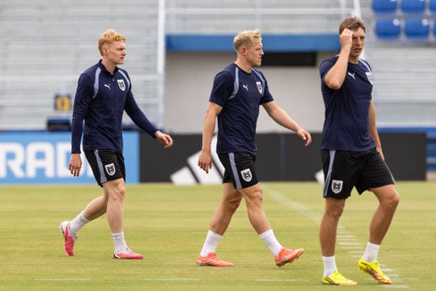 FOOTBALL - FIFA World Cup, WM, Weltmeisterschaft, Fussball 2026 SANTA BARBARA,CALIFORNIA,USA,01.JUL.26 - FOOTBALL - FIFA World Cup 2026, round of 32, Spain vs Austria, preview, training team AUT. Image shows Nicolas Seiwald and Xaver Schlager (AUT).  GEPAxpictures xArminxRauthner