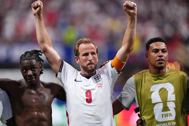 England v Congo DR: Round Of 32 - FIFA World Cup, WM, Weltmeisterschaft, Fussball 2026 Eberechi Eze, Morgan Rogers and Harry Kane of England celebrate the victory during the FIFA World Cup 2026 Round Of 32 match between England and Congo DR at Atlanta Stadium on July 1, 2026 in Atlanta, United States. Atlanta GA United States  Copyright: xJosexBretonx originalFilename:bretonhernandez-englandv260701_npq4l.jpg