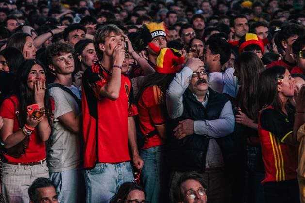Belgian fans and supporters look dejected during a soccer game between Belgian national team, Nationalteam Red Devils and Senegal at the 2026 World Cup, on Wednesday 01 July 2026, at Place Dumont, in Stockel, Brussels. EMILExWINDAL  x180117692x