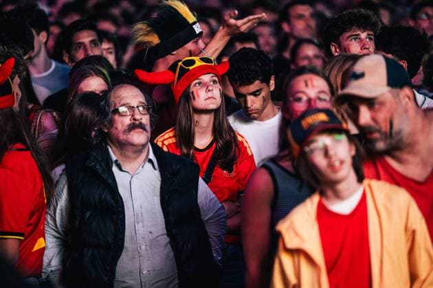 Belgian fans and supporters look dejected during a soccer game between Belgian national team, Nationalteam Red Devils and Senegal at the 2026 World Cup, on Wednesday 01 July 2026, at Place Dumont, in Stockel, Brussels. EMILExWINDAL  x180118519x