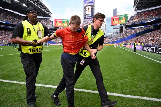 Belgium vs Senegal - 2026 FIFA World Cup, WM, Weltmeisterschaft, Fussball SEATTLE, USA - JULY 01 : Streakers during the FIFA World Cup 2026 Round of 32 match between Belgium and Senegal at the Lumen Field stadium on July 01, 2026 in Seattle, USA, 15 06 2026 Seattle United States of America  Copyright: xNicoxVereeckenx