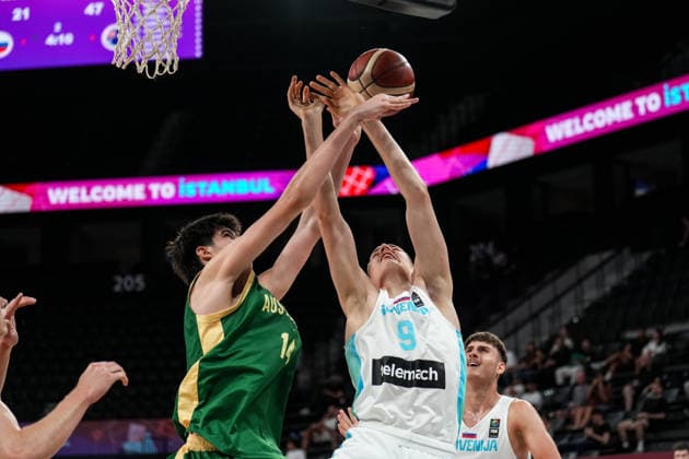 Slovenia v Australia - Round of 16 - FIBA U17, U 17 Basketball World Cup 2026 Nejc Pirnat of Slovenia plays during the FIBA U17 Basketball World Cup Round of 16 game between Slovenia and Australia at BDC Main Venue in Istanbul, Turkey, on July 1, 2026. Istanbul Istanbul Turkey  Copyright: xYagizxGurtugx originalFilename:gurtug-slovenia260701_npSkM.jpg