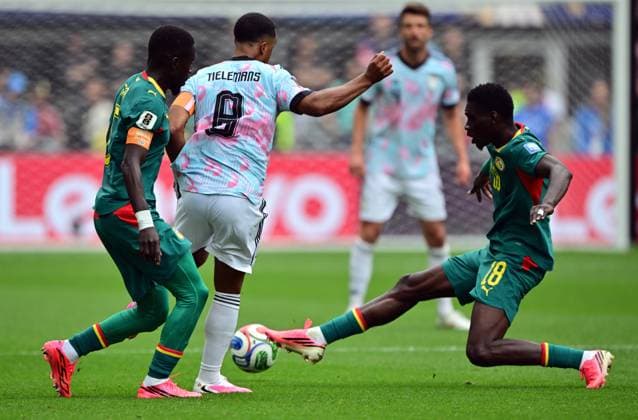 Belgium s Youri Tielemans and Senegal s Ismaila Sarr fight for the ball during a soccer game between Belgian national team, Nationalteam Red Devils and Senegal, on Wednesday 01 July 2026, at the Seattle Field, in Seattle, a 1 16 finals game in the FIFA World Cup, WM, Weltmeisterschaft, Fussball 2026. DIRKxWAEM  x180119830x