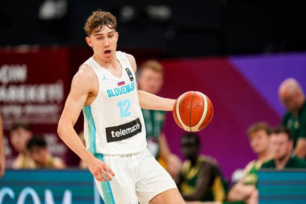 Slovenia v Australia - Round of 16 - FIBA U17, U 17 Basketball World Cup 2026 Matic Rezec of Slovenia plays during the FIBA U17 Basketball World Cup Round of 16 game between Slovenia and Australia at BDC Main Venue in Istanbul, Turkey, on July 1, 2026. Istanbul Istanbul Turkey  Copyright: xYagizxGurtugx originalFilename:gurtug-slovenia260701_npoec.jpg