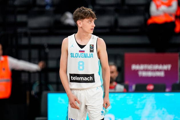 Slovenia v Australia - Round of 16 - FIBA U17, U 17 Basketball World Cup 2026 Maj Tomsic Vujkovic of Slovenia looks on during the FIBA U17 Basketball World Cup Round of 16 game between Slovenia and Australia at BDC Main Venue in Istanbul, Turkey, on July 1, 2026. Istanbul Istanbul Turkey  Copyright: xYagizxGurtugx originalFilename:gurtug-slovenia260701_npiZP.jpg