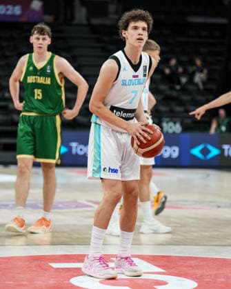 Slovenia v Australia - Round of 16 - FIBA U17, U 17 Basketball World Cup 2026 Jakob Siftar of Slovenia is in action during the FIBA U17 Basketball World Cup Round of 16 game between Slovenia and Australia at BDC Main Venue in Istanbul, Turkey, on July 1, 2026. Istanbul Istanbul Turkey  Copyright: xYagizxGurtugx originalFilename:gurtug-slovenia260701_npOIx.jpg