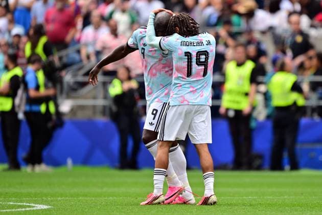 Belgium s Romelu Lukaku and Belgium s Diego Da Silva Moreira celebrate during a soccer game between Belgian national team, Nationalteam Red Devils and Senegal, on Wednesday 01 July 2026, at the Seattle Field, in Seattle, a 1 16 finals game in the FIFA World Cup, WM, Weltmeisterschaft, Fussball 2026. DIRKxWAEM  x180122902x