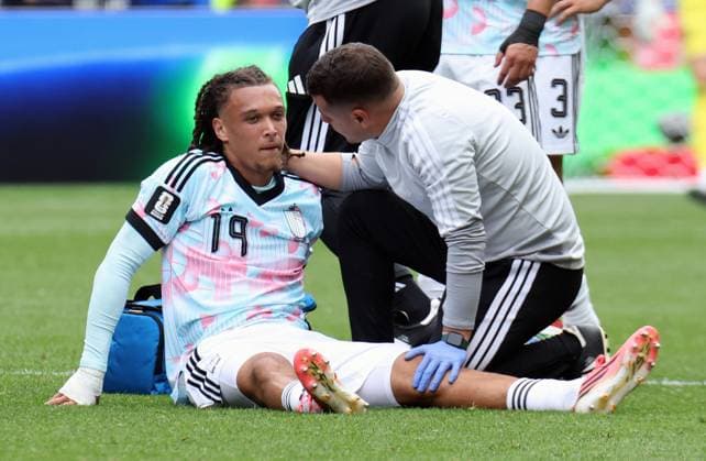 Belgium s Diego Da Silva Moreira sits injured on the field during a soccer game between Belgian national team, Nationalteam Red Devils and Senegal, on Wednesday 01 July 2026, at the Seattle Field, in Seattle, a 1 16 finals game in the FIFA World Cup, WM, Weltmeisterschaft, Fussball 2026. BRUNOxFAHY  x180124405x