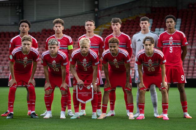 Football - 2026 UEFA European Under-19 Championship (U19 Euros) - Group A: Wales vs. Germany - SToK Cae Ras (Racecourse Ground) - Wednesday 1st July 2026 Wales U19 line up ahead of their match against Germany U19 COLORSPORT BARRY MITCHELL 