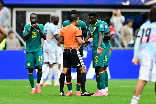 Belgium vs Senegal - 2026 FIFA World Cup, WM, Weltmeisterschaft, Fussball SEATTLE, USA - JULY 01 : referee Martinez Said (HND) gives a penalty during the FIFA World Cup 2026 Round of 32 match between Belgium and Senegal at the Lumen Field stadium on July 01, 2026 in Seattle, USA, 15 06 2026 Seattle United States of America  Copyright: xJanxDexMeuleneirx