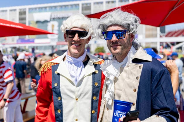 SANTA CLARA, CA - JULY 01: USA fans before the FIFA World Cup, WM, Weltmeisterschaft, Fussball round of 32 match between the United States (USA) and Bosnia and Herzegovina on July 1, 2026 at San Francisco Bay Area Stadium in Santa Clara, CA. (Photo by Bob Kupbens Icon Sportswire) SOCCER: JUL 01 FIFA World Cup 26 Round of 32 - USA v Bosnia and Herzegovina EDITORIAL USE ONLY Icon260701003