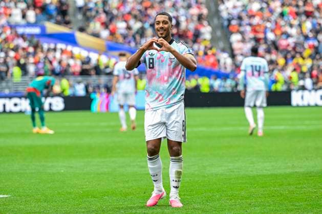 Belgium vs Senegal - 2026 FIFA World Cup, WM, Weltmeisterschaft, Fussball SEATTLE, USA - JULY 01 : Tielemans Youri midfielder of Belgium celebrating scoring a goal (3-2) during the FIFA World Cup 2026 Round of 32 match between Belgium and Senegal at the Lumen Field stadium on July 01, 2026 in Seattle, USA, 15 06 2026 Seattle United States of America  Copyright: xNicoxVereeckenx