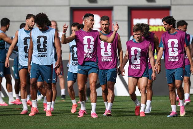 FIFA World Cup, WM, Weltmeisterschaft, Fussball 2026 - Portugal training session Portugal soccer team player Cristiano Ronaldo (C) and other players during the training session at Centennial Park in Toronto for the FIFA World Cup 2026, in Toronto, Canada, 01 July 2026. TORONTO Toronto Canada  Copyright: xMIGUELxA.xLOPESx