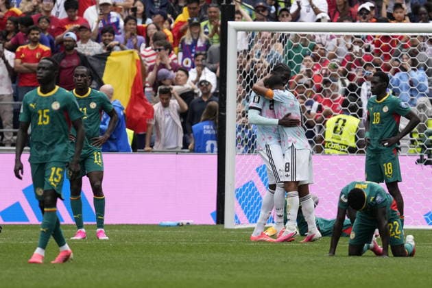 FIFA World Cup, WM, Weltmeisterschaft, Fussball 2026 - Round of 32 - Belgium vs Senegal Players of Belgium (C) celebrate as players of Senegal look disappointed after the FIFA World Cup 2026 Round of 32 match Belgium against Senegal, in Seattle, Washington, USA, 01 July 2026. SEATTLE United States  Copyright: xSTEPHENxBRASHEARx