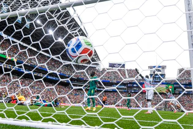 Belgium vs Senegal - 2026 FIFA World Cup, WM, Weltmeisterschaft, Fussball SEATTLE, USA - JULY 01 : Tielemans Youri midfielder of Belgium scoring a goal during the FIFA World Cup 2026 Round of 32 match between Belgium and Senegal at the Lumen Field stadium on July 01, 2026 in Seattle, USA, 01 07 2026 Seattle United States of America  Copyright: xNicoxVereeckenx