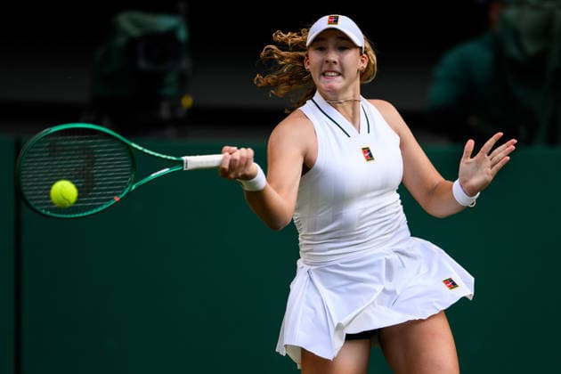 260701 Mirra Andreeva of Russia competes in a ladies second round singles match during day 3 of Wimbledon on July 1, 2026 in London. Photo: Jesper Zerman BILDBYRAN kod JZ JZ0745 tennis wimbledon 3 bbeng *** 260701 Mirra Andreeva of Russia competes in a second-round women s singles match on Day 3 of Wimbledon on July 1, 2026, in London. Photo by Jesper Zerman. BILDBYRAN code JZ JZ0745 tennis wimbledon 3 bbeng  Copyright: JESPERxZERMAN BB260701JZ121