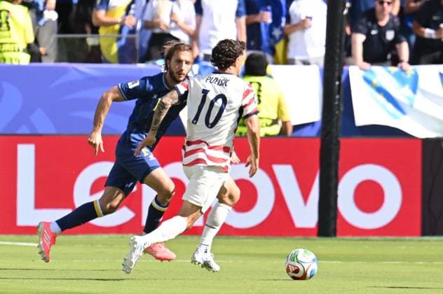 USA v Bosnia and Herzegovina - FIFA World Cup, WM, Weltmeisterschaft, Fussball 2026 - Round of 32 SANTA CLARA, CALIFORNIA - JULY 1: Christian Pulisic (10) of USA in action during the 2026 FIFA World Cup Round of 32 match between USA vs Bosnia and Herzegovina at the San Francisco Stadium (Levi s Stadium) in Santa Clara, California, United States on July 1, 2026. Tayfun Coskun Anadolu California United States. Editorial use only. Please get in touch for any other usage.  Copyright: x2026xAnadoluxTayfunxCoskunx