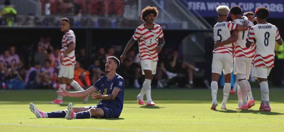 . - United States Of America v Bosnia and Herzegovina, FIFA World Cup, WM, Weltmeisterschaft, Fussball 2026, Round Of 32, Levi Stadium, San Francisco Stadium, Santa Clara, California, USA, 1st July 2026. DC Photos Crystal Pix Stjepan Radeljic of Bosnia and Herzegovina national team, Nationalteam looks disappointed & dejected. - United States Of America v Bosnia and Herzegovina, FiFA World Cup 2026, Round Of 32, Levi Stadium, San Francisco Stadium, Santa Clara, California, USA, 1st July 2026. DC Photos Crystal Pix Santa Clara San Francisco Stadium United States Of America Copyright: xDCxPhotosx CP_United_States_Bosnia_010726_DC_31