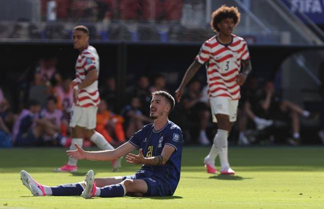 . - United States Of America v Bosnia and Herzegovina, FIFA World Cup, WM, Weltmeisterschaft, Fussball 2026, Round Of 32, Levi Stadium, San Francisco Stadium, Santa Clara, California, USA, 1st July 2026. DC Photos Crystal Pix Stjepan Radeljic of Bosnia and Herzegovina national team, Nationalteam looks disappointed & dejected. - United States Of America v Bosnia and Herzegovina, FiFA World Cup 2026, Round Of 32, Levi Stadium, San Francisco Stadium, Santa Clara, California, USA, 1st July 2026. DC Photos Crystal Pix Santa Clara San Francisco Stadium United States Of America Copyright: xDCxPhotosx CP_United_States_Bosnia_010726_DC_32
