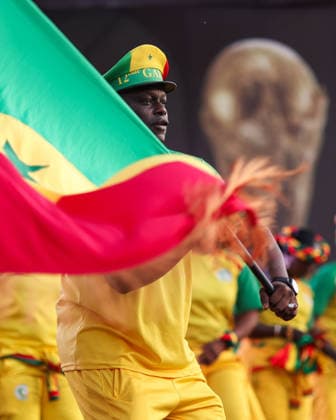 Senegal fans gather to watch World Cup in Dakar DAKAR, SENEGAL- JULY 02: A person waves a Senegal flag as thousands of fans gather at Place de la Nation Square to watch the match on a giant screen, holding Senegal flags and wearing national team, Nationalteam jerseys in Dakar, Senegal, on July 02, 2026. Cem Ozdel Anadolu Dakar Senegal. Editorial use only. Please get in touch for any other usage.  Copyright: x2026xAnadoluxCemxOzdelx