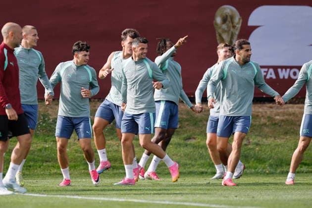 FIFA World Cup, WM, Weltmeisterschaft, Fussball 2026 - Switzerland training session Switzerland s (L-R) Miro Muheim, Fabian Rieder, Ardon Jashari, Granit Xhaka, Johan Manzambi, Cedric Itten and Ricardo Rodriguez warm up during a training session one day ahead of the FIFA World Cup round of 32 match between Switzerland and Algeria at the National Soccer Development Centre in Vancouver, Canada, 01 July 2026. VANCOUVER Canada  Copyright: xPETERxKLAUNZERx