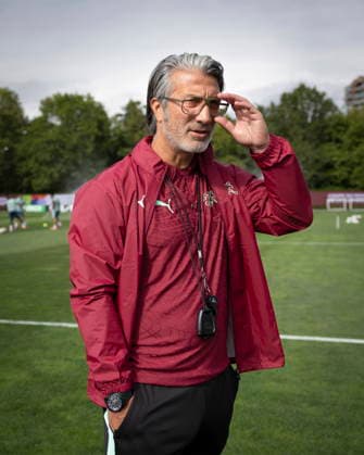 FIFA World Cup, WM, Weltmeisterschaft, Fussball 2026 - Switzerland training session Switzerland s head coach Murat Yakin during a training session one day ahead of the FIFA World Cup round of 32 match between Switzerland and Algeria at the National Soccer Development Centre in Vancouver, Canada, 01 July 2026. VANCOUVER Canada  Copyright: xPETERxKLAUNZERx