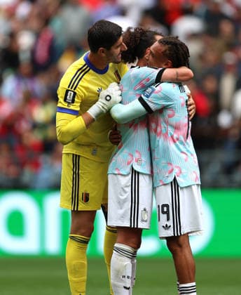 (260702) -- SEATTLE, July 2, 2026 -- Players of Belgium hug each other after winning the round of 32 match between Belgium and Senegal at the 2026 FIFA World Cup, WM, Weltmeisterschaft, Fussball at Seattle Stadium in Seattle, the United States, July 1, 2026. ) (SP)U.S.-SEATTLE-FOOTBALL-FIFA WORLD CUP-ROUND OF 32-BEL VS SEN MaoxSiqian 