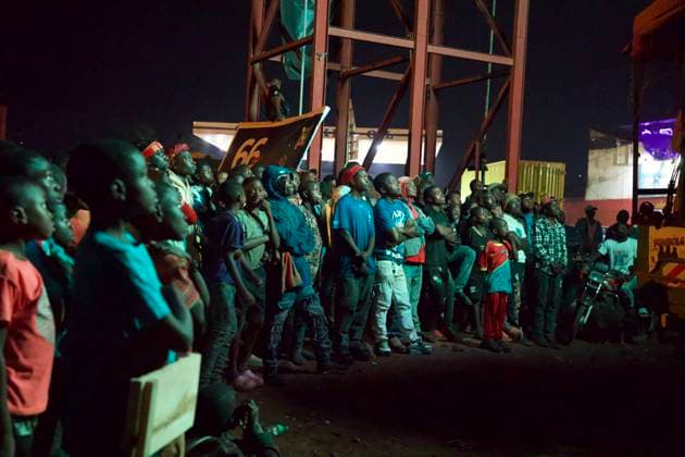 (260702) -- BENI, July 2, 2026 () -- Fans watch the live broadcast of the round of 32 match between the Democratic Republic of the Congo (DRC) and England at the 2026 FIFA World Cup, WM, Weltmeisterschaft, Fussball in Beni, North Kivu province, the Democratic Republic of the Congo, on July 1, 2026. () (SP)DR CONGO-BENI-FIFA WORLD CUP-FANS Xinhua 