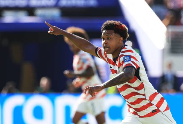 SANTA CLARA, CALIFORNIA - JULY 1: Weston McKennie of United States gestures during the FIFA World Cup, WM, Weltmeisterschaft, Fussball 2026 Round Of 32 match between USA and Bosnia and Herzegovina at San Francisco Bay Area Stadium on July 1, 2026 in Santa Clara, United States.  Copyright: xMBxMediax