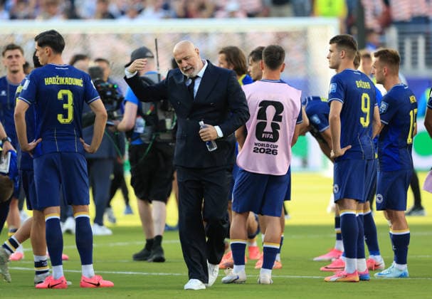 SANTA CLARA, CALIFORNIA - JULY 1: Bosnia and Herzegovina Head Coach Sergej Barbarez reacts after the FIFA World Cup, WM, Weltmeisterschaft, Fussball 2026 Round Of 32 match between USA and Bosnia and Herzegovina at San Francisco Bay Area Stadium on July 1, 2026 in Santa Clara, United States.  Copyright: xMBxMediax
