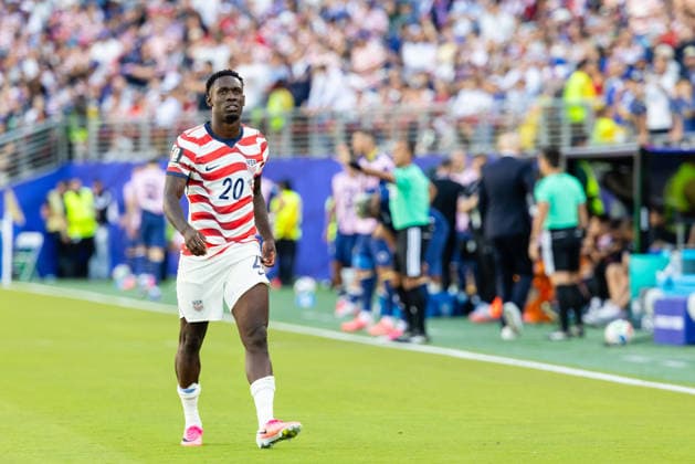 SANTA CLARA, CA - JULY 01: Folarin Balogun 20 of United States of America walks off the field after receiving a red card during the FIFA World Cup, WM, Weltmeisterschaft, Fussball 2026 Round of 32 match between United States of America and Bosnia and Herzegovina on July 1, 2026 at San Francisco Bay Area Stadium in Santa Clara, CA. (Photo by Matthew Huang Icon Sportswire) SOCCER: JUL 01 FIFA World Cup 26 Round of 32 - USA v Bosnia and Herzegovina EDITORIAL USE ONLY Icon260701034