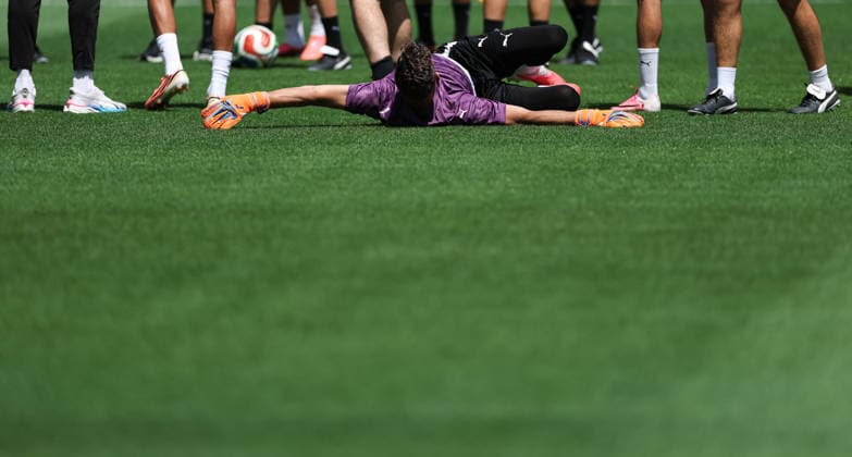 (260702) -- HOUSTON, July 2, 2026 -- Morocco s goalkeeper Munir El Kajoui attends a training session ahead of the round of 16 match between Canada and Morocco at the 2026 FIFA World Cup, WM, Weltmeisterschaft, Fussball in Houston, the United States, July 1, 2026. ) (SP)U.S.-HOUSTON-FOOTBALL-FIFA WORLD CUP-TRAINING-MOROCCO LixMing 