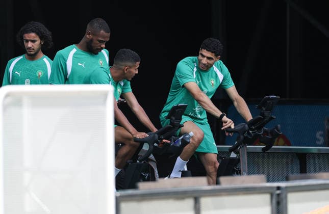 (260702) -- HOUSTON, July 2, 2026 -- Achraf Hakimi (1st R) of Morocco attends a training session ahead of the round of 16 match between Canada and Morocco at the 2026 FIFA World Cup, WM, Weltmeisterschaft, Fussball in Houston, the United States, July 1, 2026. ) (SP)U.S.-HOUSTON-FOOTBALL-FIFA WORLD CUP-TRAINING-MOROCCO LixMing 