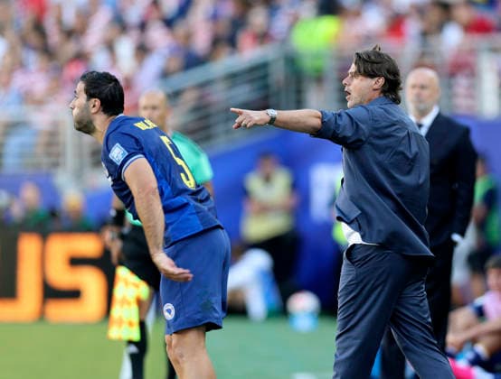 (260702) -- SAN FRANCISCO, July 2, 2026 -- Mauricio Pochettino(R), head coach of the United States, instructs during the round of 32 match between the United States and Bosnia and Herzegovina at the 2026 FIFA World Cup, WM, Weltmeisterschaft, Fussball at San Francisco Bay Area Stadium in San Francisco, the United States, July 1, 2026. ) (SP)U.S.-SAN FRANCISCO-FOOTBALL-FIFA WORLD CUP-ROUND OF 32-USA VS BIH CaoxCan 