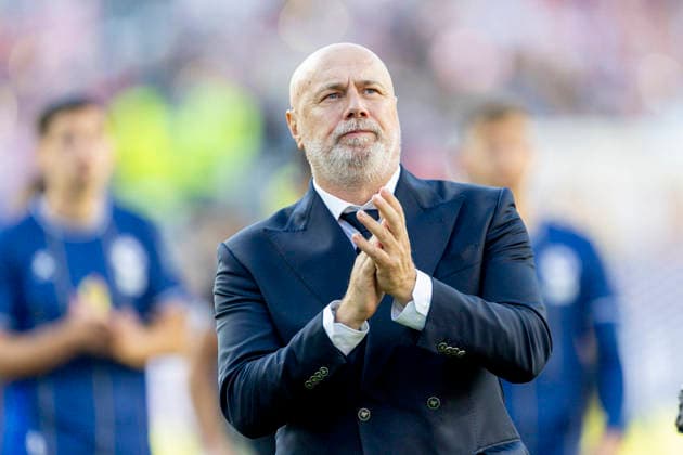 SANTA CLARA, CA - JULY 01: Sergej Barbarez of Bosnia and Herzegovina applauds the crowd after the FIFA World Cup, WM, Weltmeisterschaft, Fussball round of 32 match between the United States (USA) and Bosnia and Herzegovina on July 1, 2026 at San Francisco Bay Area Stadium in Santa Clara, CA. (Photo by Bob Kupbens Icon Sportswire) SOCCER: JUL 01 FIFA World Cup 26 Round of 32 - USA v Bosnia and Herzegovina EDITORIAL USE ONLY Icon260701071