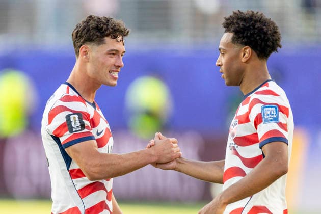 SANTA CLARA, CA - JULY 01: Sebastian Berhalter 14 of United States of America and Tyler Adams 4 of United States of America celebrate after the FIFA World Cup, WM, Weltmeisterschaft, Fussball round of 32 match between the United States (USA) and Bosnia and Herzegovina on July 1, 2026 at San Francisco Bay Area Stadium in Santa Clara, CA. (Photo by Bob Kupbens Icon Sportswire) SOCCER: JUL 01 FIFA World Cup 26 Round of 32 - USA v Bosnia and Herzegovina EDITORIAL USE ONLY Icon260701074