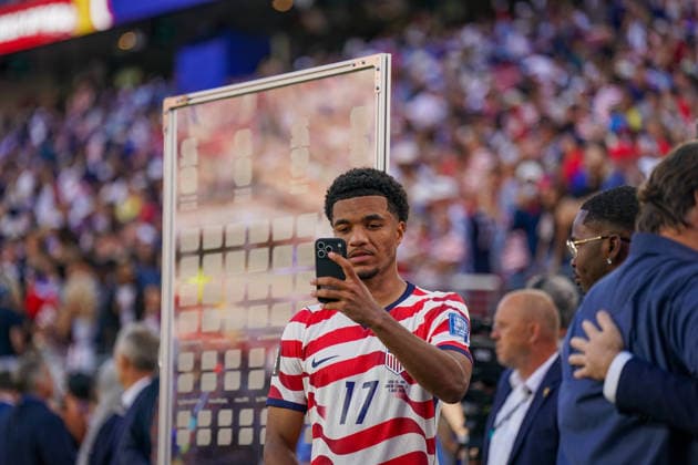 USA: Fußball FIFA World Cup, WM, Weltmeisterschaft, Fussball 2026, Sechzehntelfinale - USA vs Bosnien - Herzegowina im Levi™s Stadium (Santa Clara, San Francisco Bay Area, Kalifornien): Malik Tillman (USA, 17) Freude, Emotionen, Jubel *** USA Soccer 2026 FIFA World Cup, Round of 32: USA vs. Bosnia and Herzegovina at Levi’s Stadium in Santa Clara, San Francisco Bay Area, California; Malik Tillman (USA), 17; joy, emotions, celebration Copyright: xJOERANxSTEINSIEKx