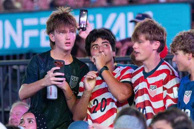 July 1, 2026, Dallas, Texas, USA: Fans watch a round of 32 game between the United States and Bosnia and Herzegovina at the FIFA Fest in Dallas, Texas. The United States moves on to the round of 16 after defeating Bosnia and Herzegovina, 2-0. World Cup 2026: Watch Party: USA Vs Bosnia And Herzegovina  - ZUMAh193 20260701_zsp_h193_019 Copyright: xDanielxMcGregor-Huyerx