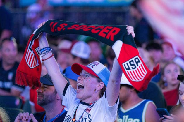 July 1, 2026, Dallas, Texas, USA: A fan reacts to a round of 32 game between the United States and Bosnia and Herzegovina at the FIFA Fest in Dallas, Texas. The United States moves on to the round of 16 after defeating Bosnia and Herzegovina, 2-0. World Cup 2026: Watch Party: USA Vs Bosnia And Herzegovina  - ZUMAh193 20260701_zsp_h193_016 Copyright: xDanielxMcGregor-Huyerx