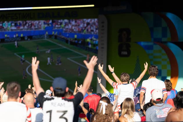 July 1, 2026, Dallas, Texas, USA: Fans watch a round of 32 game between the United States and Bosnia and Herzegovina at the FIFA Fest in Dallas, Texas. The United States moves on to the round of 16 after defeating Bosnia and Herzegovina, 2-0. World Cup 2026: Watch Party: USA Vs Bosnia And Herzegovina  - ZUMAh193 20260701_zsp_h193_005 Copyright: xDanielxMcGregor-Huyerx