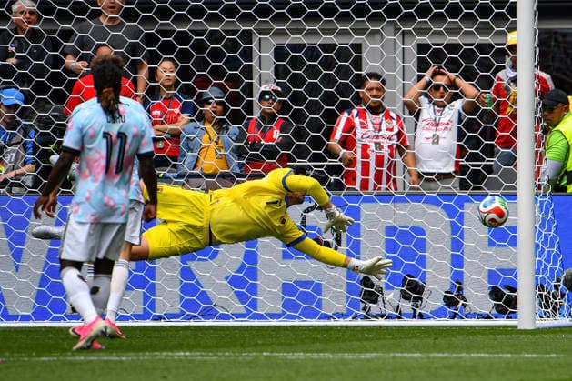 July 01, 2026: Belgium goalkeeper Thibaut Courtois (1) lays out to attempt a save as a Senegal goal goes past his outstretched arms during the FIFA World Cup, WM, Weltmeisterschaft, Fussball knockout round of 32 match between Belgium and Senegal in Seattle, WA.Belgium defeated Senegal 3-2 on a penalty kick near the end of the second overtime period. CSM FIFA World Cup 2026: JUL 01 Belgium Vs Senegal  - ZUMAc04_ 20260701_zma_c04_061 Copyright: xStevexFaberx