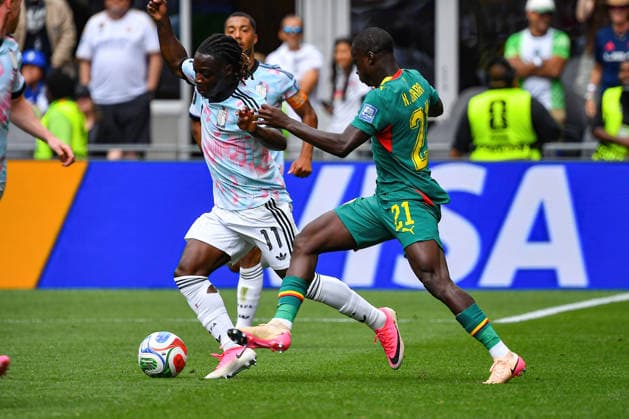 July 01, 2026: Belgium midfielder Jo ro my Doku (11) and Senegal midfielder Habib Diarra (21) compete for the ball during the FIFA World Cup, WM, Weltmeisterschaft, Fussball knockout round of 32 match between Belgium and Senegal in Seattle, WA.Belgium defeated Senegal 3-2 on a penalty kick near the end of the second overtime period. CSM FIFA World Cup 2026: JUL 01 Belgium Vs Senegal  - ZUMAc04_ 20260701_zma_c04_065 Copyright: xStevexFaberx