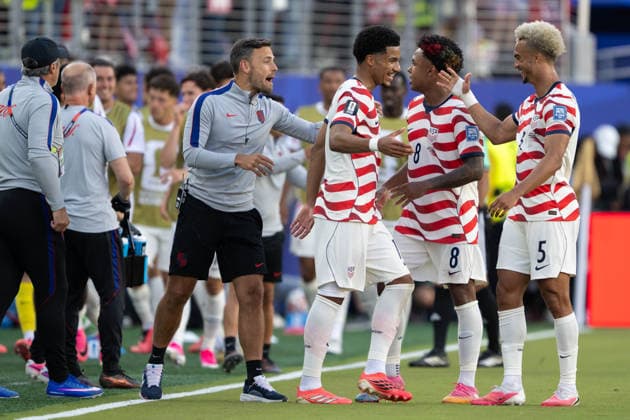 July 1, 2026: United States midfielder Weston McKennie (8) and defender Antonee Robinson (5) celebrates with midfielder Malik Tillman (17) after Tillman scored on a free kick as Bosnia and Herzegovina goalkeeper Nikola Vasilj (1) is unable to make the save during the FIFA World Cup, WM, Weltmeisterschaft, Fussball 2026 Round of 32 match at Levi s Stadium on Wednesday, July 1, 2026, in Santa Clara. California News - July 1, 2026  - ZUMAj89_ 20260701_zaf_j89_022 Copyright: xPaulxKitagakixJr.x