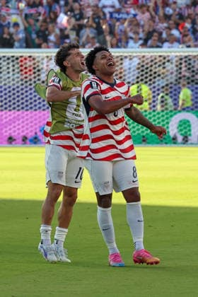 July 1, 2026, Santa Clara, California, USA: Christian Pulisic (10) of United States of America and Weston McKennie (8) of United States of America celebrate together after the FIFA World Cup, WM, Weltmeisterschaft, Fussball 2026 Round of 32 match between USA and Bosnia and Herzegovina Soccer 2026: USA 2:0 Bosnia And Herzegovina.  - ZUMAa257 20260701_zsp_a257_042 Copyright: xChrisxArjoonx