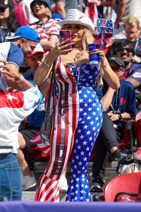 July 1, 2026, Santa Clara, California, USA: United States supporter is seen during the FIFA World Cup, WM, Weltmeisterschaft, Fussball 2026 Round of 32 match between USA and Bosnia and Herzegovina Santa Clara USA - ZUMAa257 20260701_zsp_a257_054 Copyright: xChrisxArjoonx