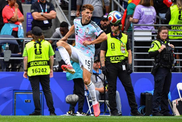 July 01, 2026: Belgium defender Thomas Meunier (15) ready to stop the ball during the FIFA World Cup, WM, Weltmeisterschaft, Fussball knockout round of 32 match between Belgium and Senegal in Seattle, WA.Belgium defeated Senegal 3-2 on a penalty kick near the end of the second overtime period. CSM FIFA World Cup 2026: JUL 01 Belgium Vs Senegal  - ZUMAc04_ 20260701_zma_c04_079 Copyright: xStevexFaberx