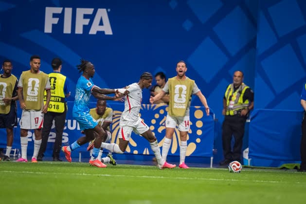 July 1, 2026, Atlanta, Georgia, USA: England forward Marcus Rashford (11) fights for the ball against DR Congo during their World Cup: Round of 32 match at Atlanta Stadium in Atlanta, Georgia. England wins the game, 2:1 in regulation play. Atlanta USA - ZUMAa161 20260701_aaa_a161_616 Copyright: xWalterxArcex xGMGx