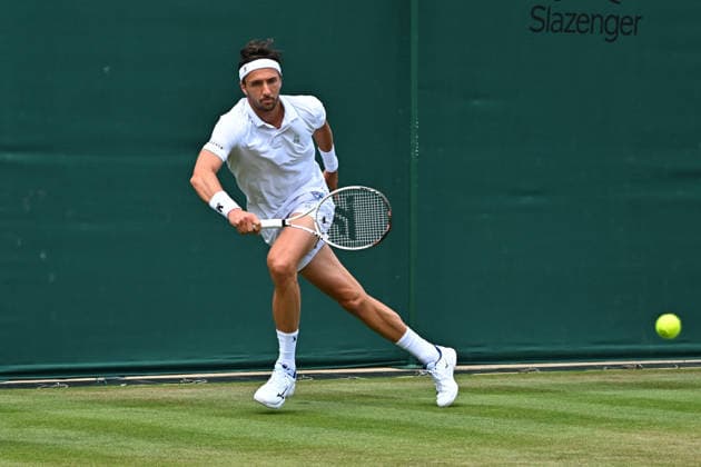 2026 Wimbledon - Arthur Rinderknech Arthur Rinderknech (FRA) during his second round match at the 2025 Wimbledon Tennis Championships at the AELTC in London, GREAT BRITAIN, on JULY 1, 2026. Photo by Corinne Dubreuil ABACAPRESS.COM London  Copyright: xDubreuilxCorinne ABACAx
