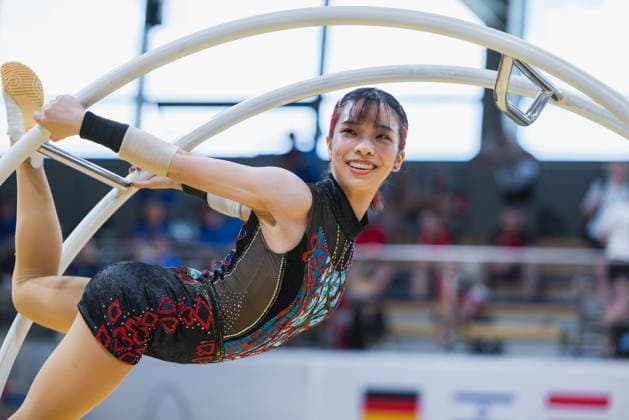 Wheel Gymnastics World Championships 2026 Rhönrad Weltmeisterschaft 2026 in der Sparkassen Arena Göttingen. Deutschland, Göttingen am 01. Juli 2026: Tag eins der Weltmeisterschaft in Rhönrad mit über 250 Athletinnen und Athleten aus 17 Nationen. Miho Yamada aus der Japan beim Gym Wheel Senior All Around Semi-Finals Woman (Frauen Halbfinal der Rhönrad turnen) in der Geradeturnen Disziplin (Straight-line). *** 2026 World Championships in Gymnastics on the Rhönrad at the Sparkassen Arena in Göttingen, Germany, Göttingen on July 1, 2026—Day one of the Rhönrad World Championships with over 250 athletes from 17 nations. Miho Yamada from Japan competes in the Gym Wheel Senior All-Around Semifinals—Women’s Rhönrad Gymnastics Semifinals in the straight-line discipline Straight line