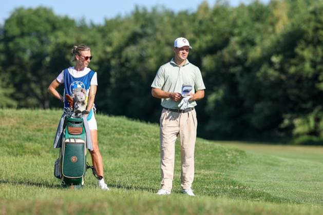Martin Kaymer mit Ehefrau Irene Scholz (Caddy), 37. BMW International Open 2026, Golf, DP World Tour, Herren, Runde 1, 02.07.2026 Eichenried Bayern Deutschland *** Martin Kaymer with his wife Irene Scholz as his caddie, 37th BMW International Open 2026, Golf, DP World Tour, Men s, Round 1, July 2, 2026, Eichenried, Bavaria, Germany Copyright: xkolbert-press ChristianxKolbertx